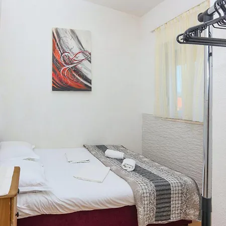 With Parking Space - 24468 Apartman *