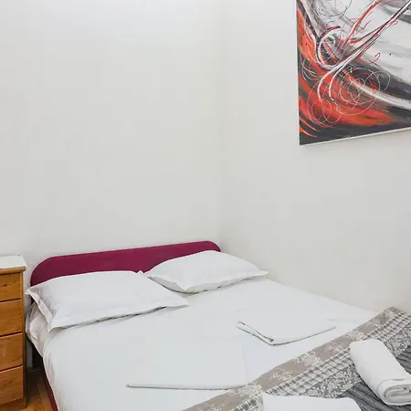 With Parking Space - 24468 Apartmán Rogoznica (Sibenik-Knin)
