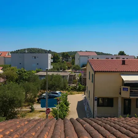 With Parking Space - 24468 Rogoznica (Sibenik-Knin)