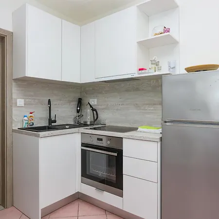 Apartament With Parking Space - 24468 *