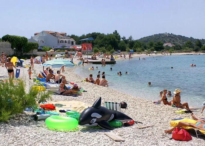 With Parking Space - 24468 Appartement Rogoznica (Sibenik-Knin)